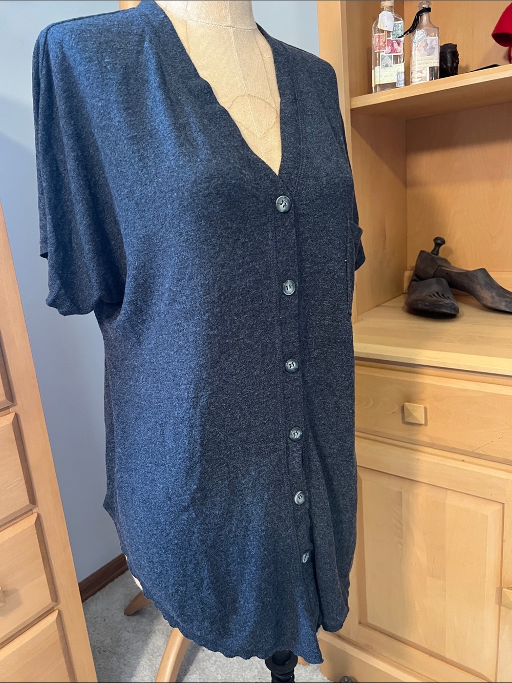 EUC Allison Joy size small charcoal gray short sleeve pajama top